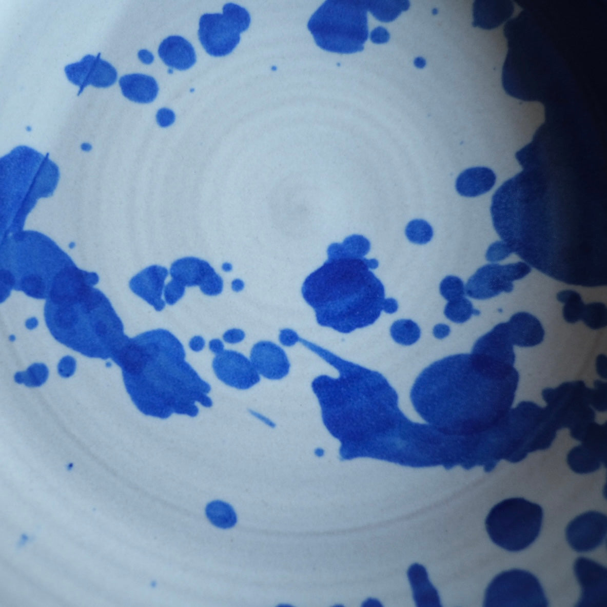 Wander Hand-Thrown Serving Bowl — Royal Splash
