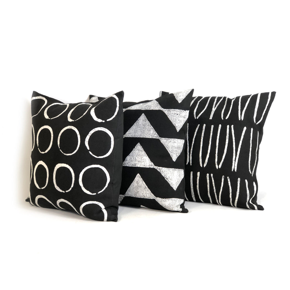 Sadza Triangles Pillow Cover — Ebony