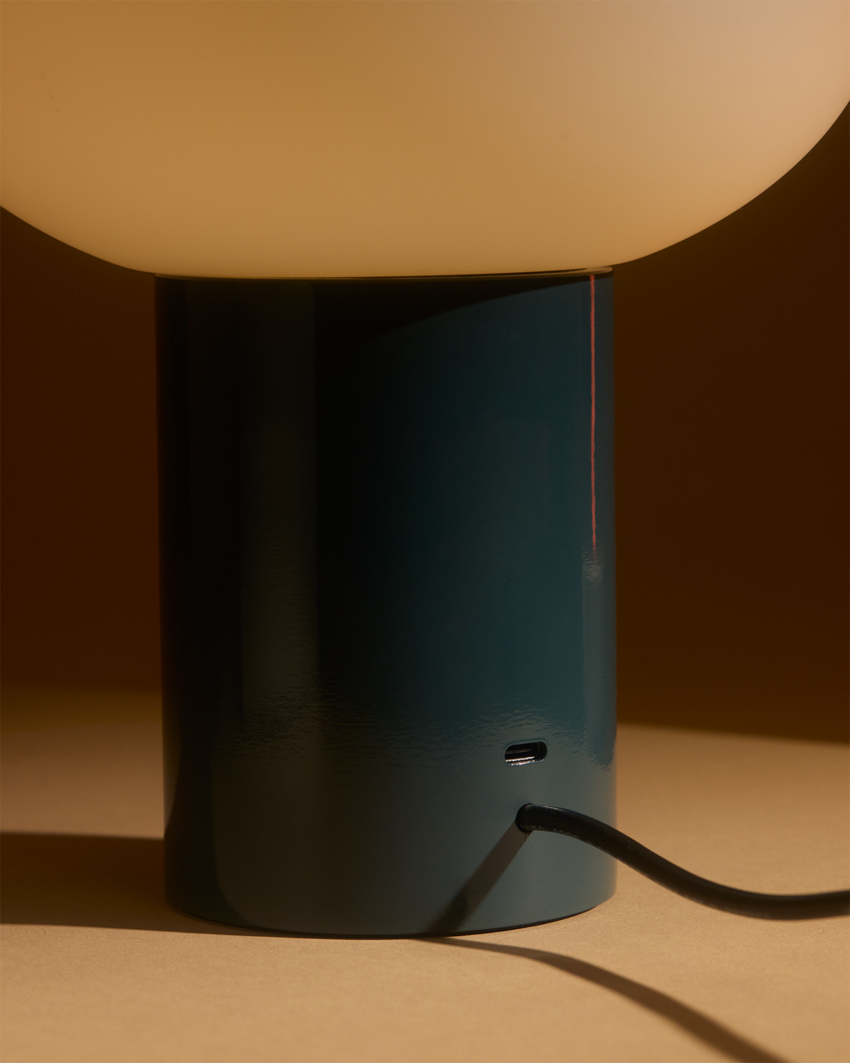 Ivy Oval Globe Table Lamp