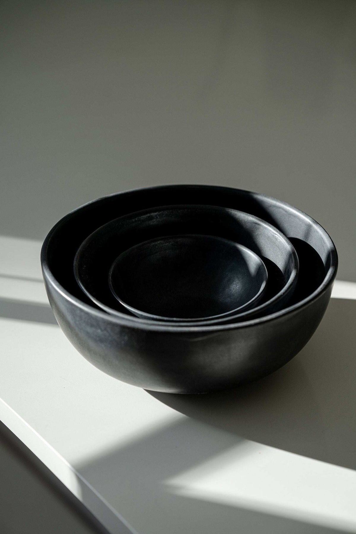 Matte Black Stoneware Serving Bowl — Nesting Set of 3
